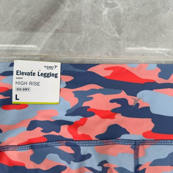 Women’s Old Navy Active High Waisted PowerPress Elevate Crop Camo Leggings Large - Picture 8 of 16